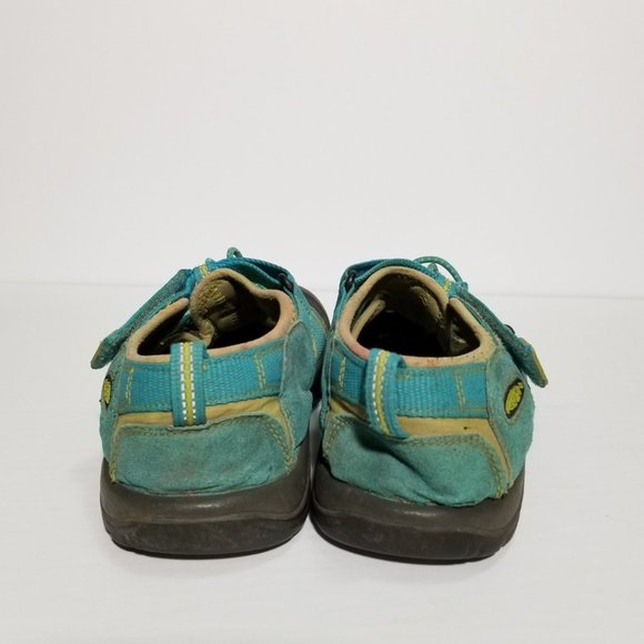 KEEN Blue Strappy Bungee Waterproof Sandals - Picture 5 of 8